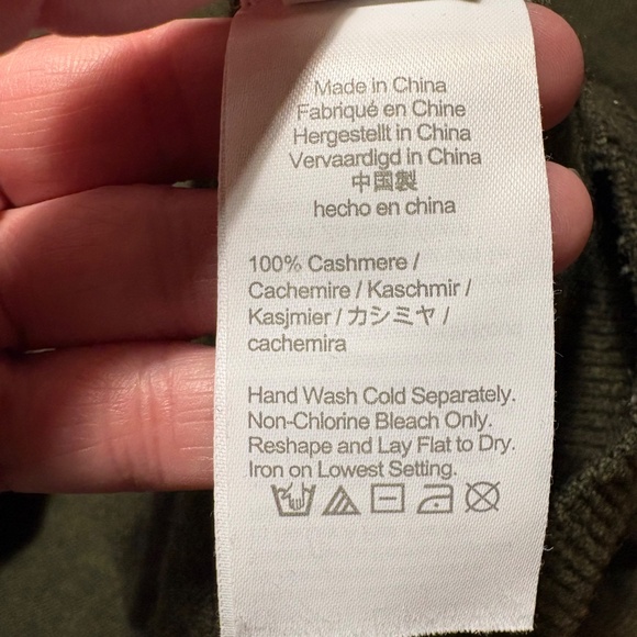 J Crew classic crewneck cashmere sweater - as is - size small - Picture 5 of 8